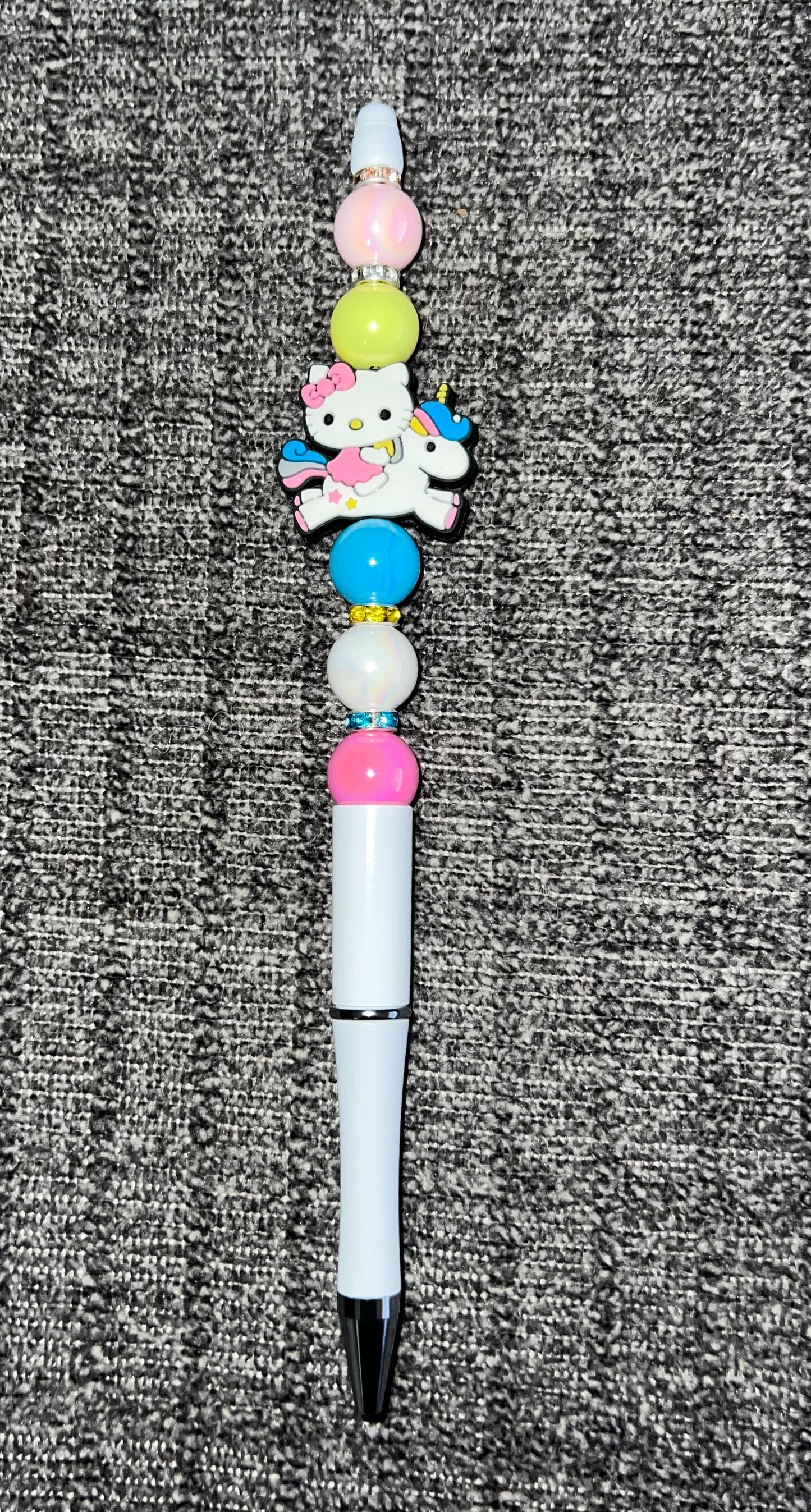 Hello kitty beaded pen